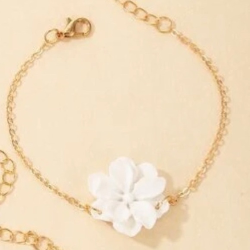 Nannette Lapore Gold & White Flower Bracelet - Picture 7 of 8